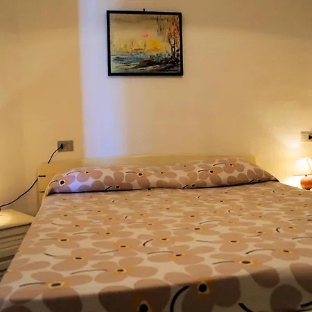 Apartment In La Ciaccia Mit Moeblierter Terrasse